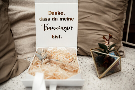 Will you be my maid of honor gift box with German lettering