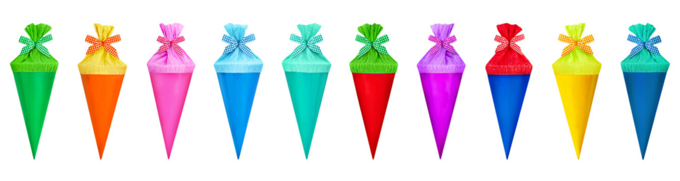 10 Bunte Schult&uuml;ten f&uuml;r den ersten Schultag Hintergrund weiss