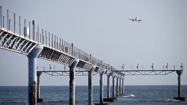 Ryanair Passenger Aircraft Landing at Lanzarote Airport Amid Record Canary Islands Tourism Traffic