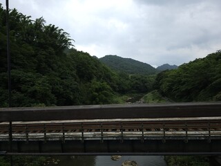 Fototapeta premium Green Mountain Landscape Under Overcast Sky in Taiwan