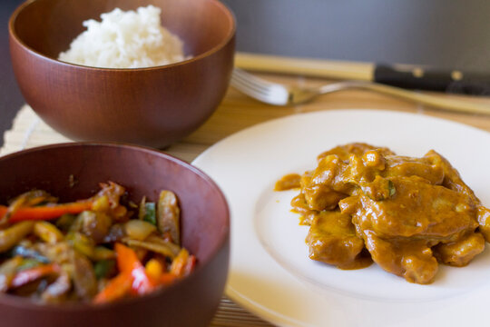 Kaeng Kari Mu (Thai Pork Curry)
