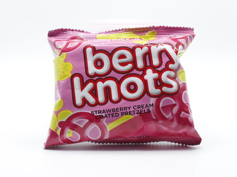 Jack and Jill berry knots strawberry cream coated pretzels in Manila, Philippines