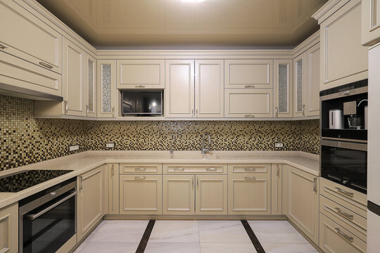 Facade kitchen furniture in the kitchen