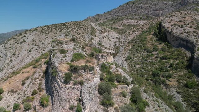 Embassament o Pant&agrave; de Santa Ana, Monestir de Santa Maria de Vallverd, Trag&oacute; de Noguera
