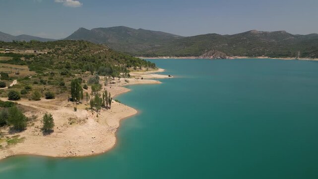 Embassament o Pant&agrave; de Santa Ana, Monestir de Santa Maria de Vallverd, Trag&oacute; de Noguera