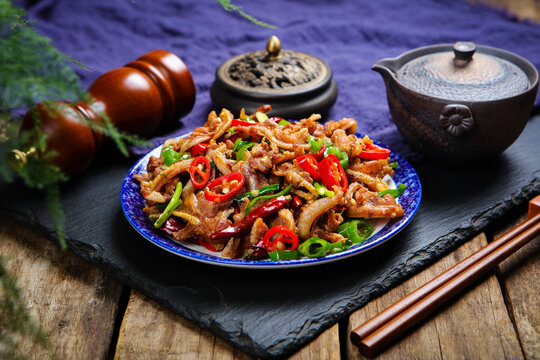 Spicy Stir Fried Pork with Chili Peppers and Tea Set
