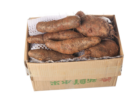 Fresh Yunnan Plateau Yam Tubers in Box - Freshly Dug Farm Produce from China