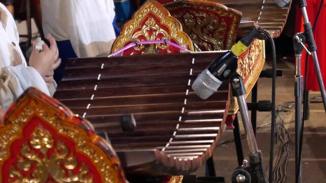 Playing Thai xylophone