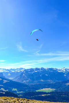 Gleitschirmflieger in Vorarlberg, &Ouml;sterreich