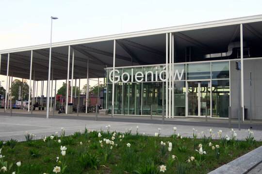 Goleni&oacute;w, Poland. The Goleni&oacute;w railway station is located at J&oacute;zef Piłsudski Square. It is used by services to Szczecin, Kamień Pomorski, Świnoujście and Kołobrzeg.