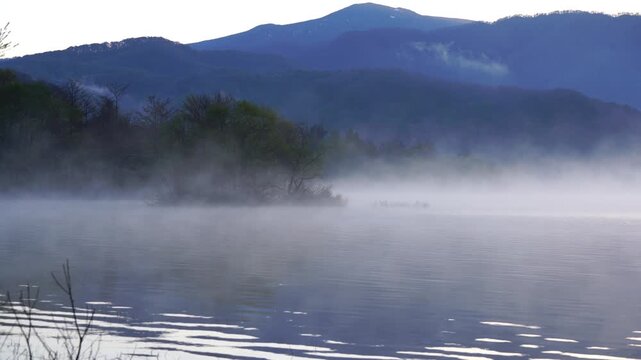 檜原湖の気嵐