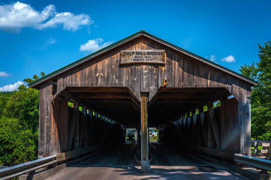 Historic landmark Pulp Mill Covered Bridge, Vermont&rsquo;s oldest surviving covered bridge, built in 1808 and 1820, a two‑lane double‑barrel Burr arch design in Middlebury, VT