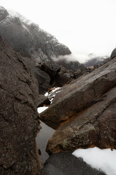 A scenic view to Indra Vinjavatnet, Gloppedalsura geopark