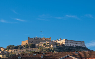 Fototapeta premium Naples, italy. December 27, 2024. Castel sant'elmo and certosa di san martino standing on vomero hill on a clear day, overlooking naples, italy