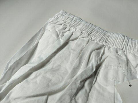 Traditional men's sirwal pants featuring a loose, comfortable fit with a cropped ankle-length design. Popular for modest fashion, Islamic clothing, casual wear, and everyday comfort, these breathable 