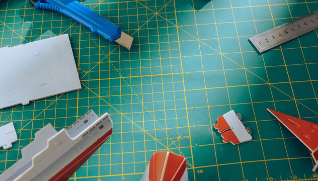 Modeller cutting board