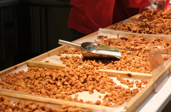 Crispy Chinese Street Food Display