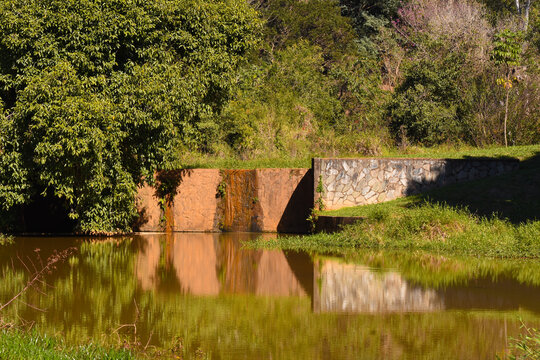 old wooden view of lake and dick