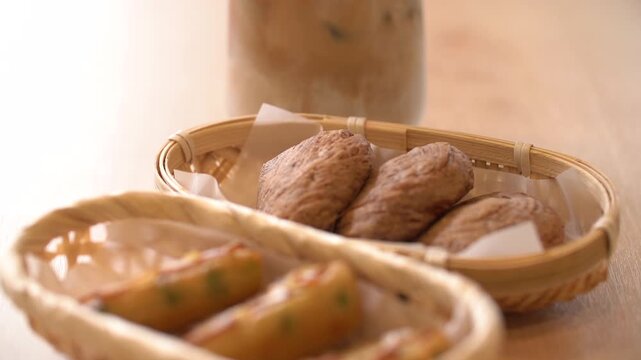 aro bean paste pastry baking oven fresh bread dough flour k dessert 토란 앙금 빵 페이스트리 오븐 베이킹 구이 반죽 밀가루 한국 디저트 제빵 빵집 베이커리 식품