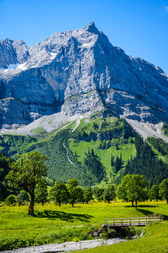 famous valley in austria - alpe eng
