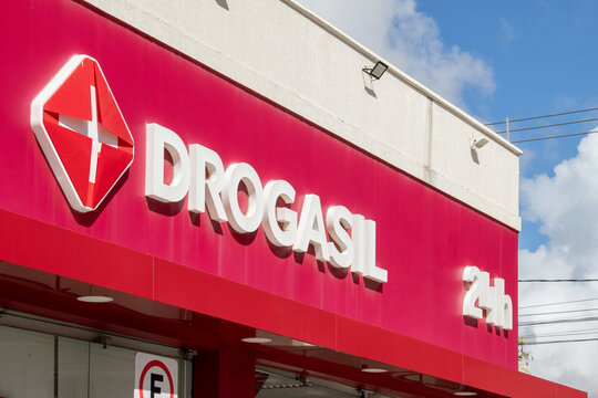 Facade of a Drogasil store in an urban commercial area