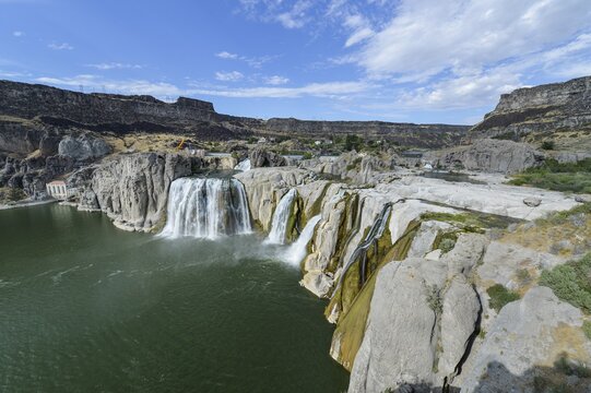 Shoshone Falls cascades, Twin Falls, Idaho, USA