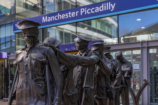 Victory Over Blindness sculpture of first world war soldiers by Johanna Domke-Guyot outside Manchester Piccadilly train station
