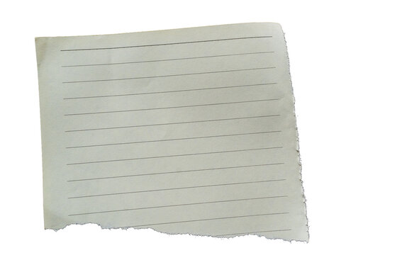 Hoja de papel rayado con bordes rasgados aislada sobre fondo negro para notas, dise&ntilde;o y collage