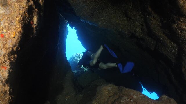 cave dive underwater diving blue scuba divers exploring