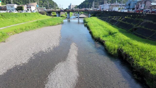 双竜橋付近から望む夕方の二俣川の流れ