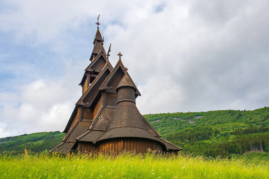 Norwegen, Stabkirche von Borgund ist das &auml;lteste Holzgeb&auml;ude Europas