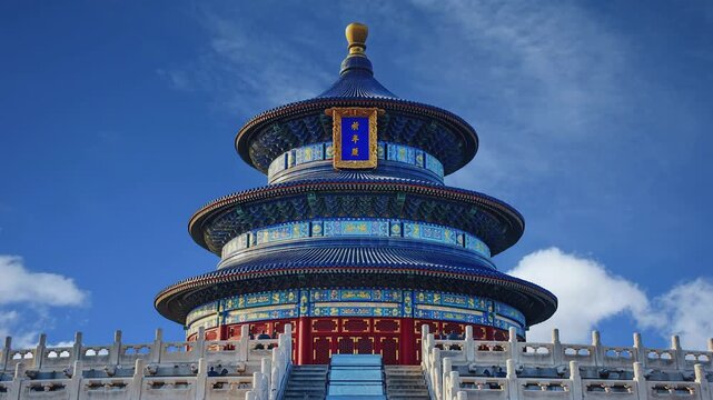 A captivating timelapse video showcasing the Hall of Prayer for Good Harvests in Beijing&rsquo;s Temple of Heaven Park, capturing the architectural elegance and changing light of this historical landmark.