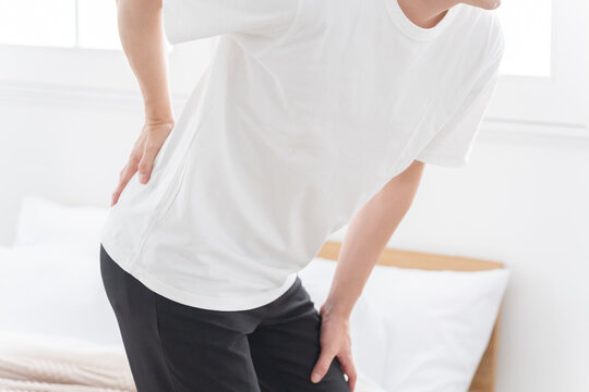 腰痛の男性