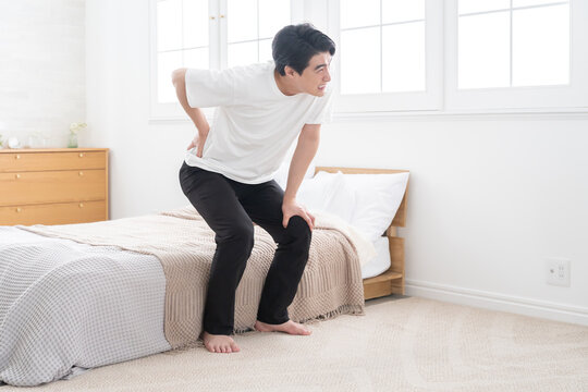 腰痛の男性