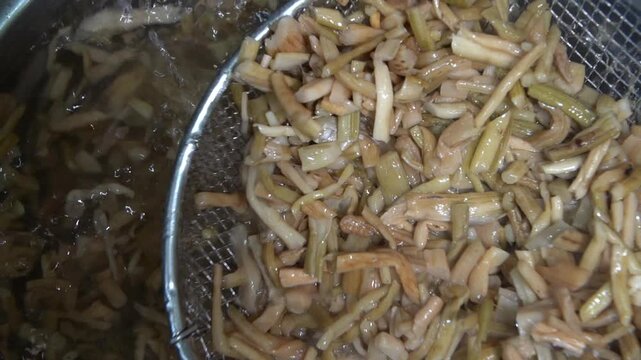 Korean braised burdock root side dish soy sauce seasoning k food vegetable healthy cooking ingredient 우엉 조림 간장양념 한식 반찬 요리 음식 양념섞기 우엉조림 건강식 채소 전통식 한국 식재료