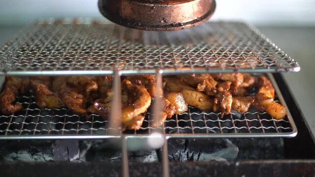 Korean pork ribs charcoal BBQ grilled meat traditional table set side dish rice soup restaurant k food 돼지갈비 숯불갈비 숯불구이 석쇠 구이 고기 불고기 삼겹살 양념돼지고기 정식 한식 백반 반찬 밥 국 한국식 상차림 식당 음식 요리 케이푸드