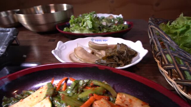 Korean pork ribs charcoal BBQ grilled meat traditional table set side dish rice soup restaurant k food 돼지갈비 숯불갈비 숯불구이 석쇠 구이 고기 불고기 삼겹살 양념돼지고기 정식 한식 백반 반찬 밥 국 한국식 상차림 식당 음식 요리 케이푸드