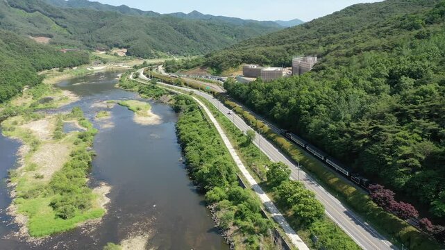 Gokseong Seomjin River train village tourist railway stream valley water resource k travel nature scenery 곡성 섬진강 기차마을 기차 열차 관광지 철도 강 계곡 강변 물 수자원 여행 한국 자연 풍경