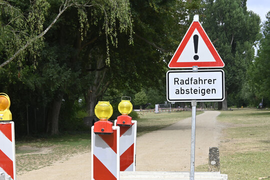 radfahrer absteigen