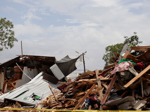 Demolition of Church of Christ on Duval St Located in Troup, TX