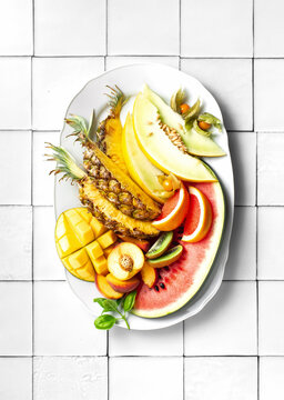 Tropical fruits platter