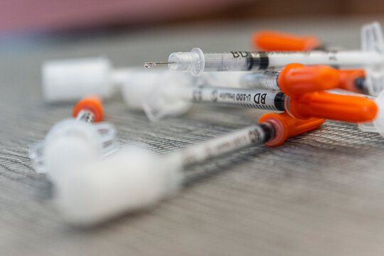 Insulin syringes for pet diabetes treatment