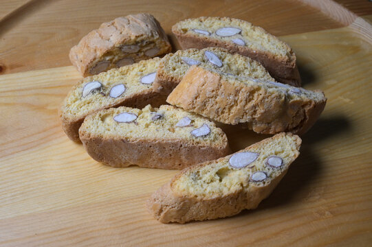 cantucci biscotti tipici toscani