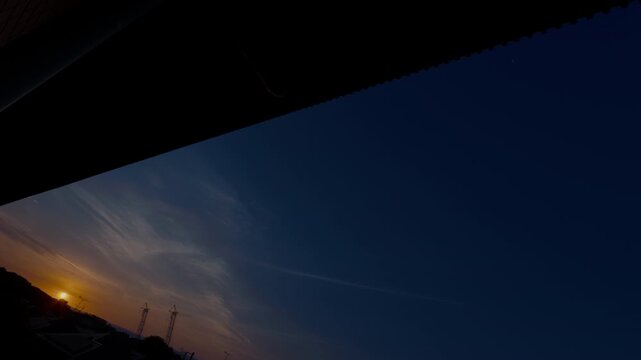 ( SDR 709 10bit Super Slow Timelapse like Wallpaper )  &ndash; Light Rising Quietly Over the City, in a Tokyo Suburban Area / Seamless Dawn Timelapse vol 1