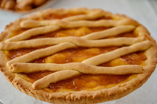 Tart with peach jam