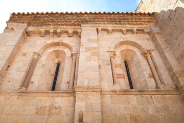 Architectural details fo the Church of San Isidoro del Carmen in the historical center of Zamora city, Spain © SoniaBonet