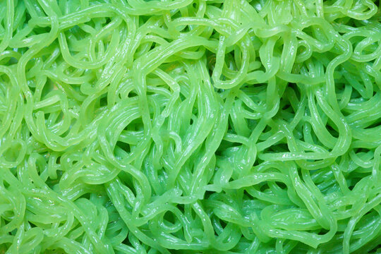 Close Up of Fresh Green Jade Egg Noodles Texture, Fresh Handmade Jade Noodles Close Up, Premium Green Wheat Noodles Detailed