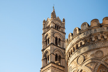 Obraz premium Detail of one of the towers of Palermo Cathedral, located in Sicily, Italy.