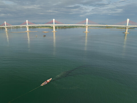 Fishing Near co luy Bridge