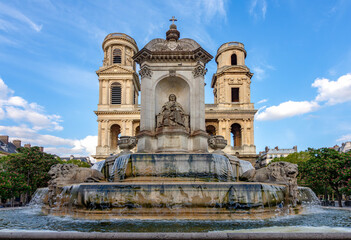 Fototapeta premium Church and fountain of Saint-Sulpice in Paris, France